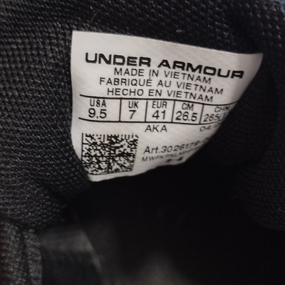 Under Armour Woman's Black Athletic Shoes - Picture 2 of 4